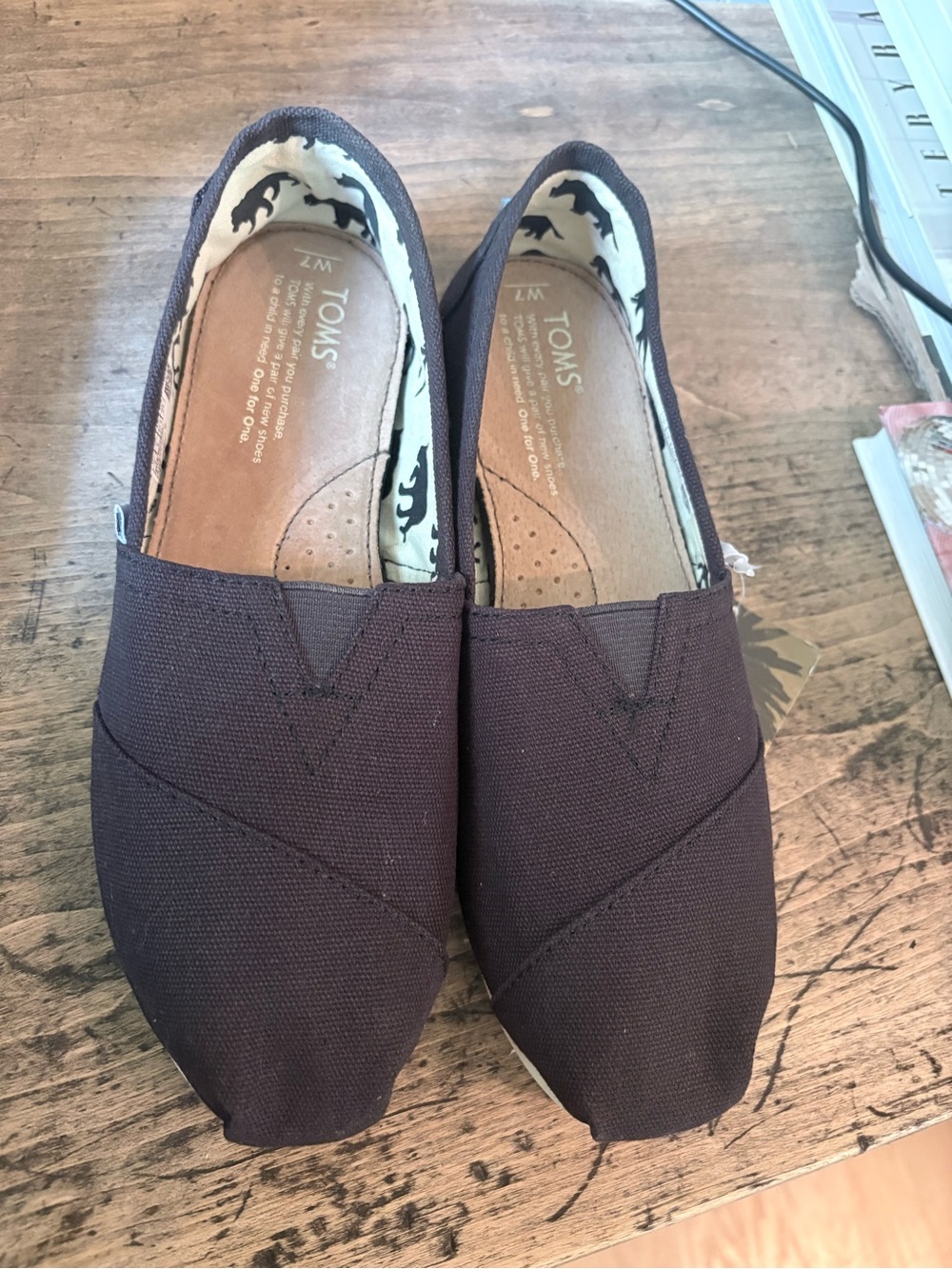 Toms women’s Slip-On Canvas Loafers - black